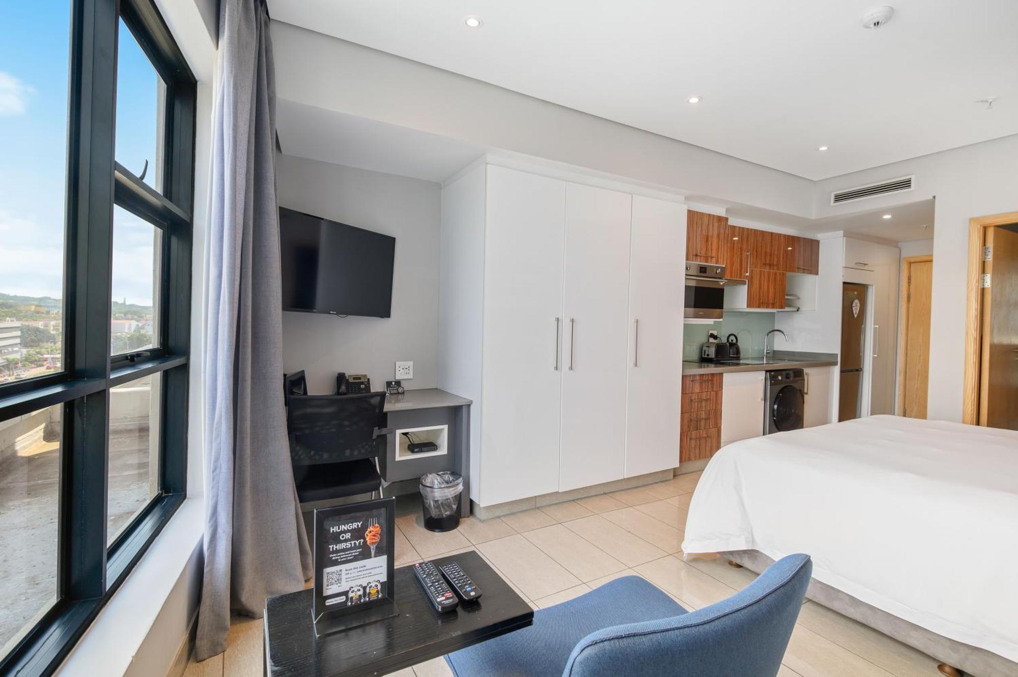 ホテル ザ キャピタル パールス ダーバン エクステリア 写真 A studio apartment in Cape Town, South Africa